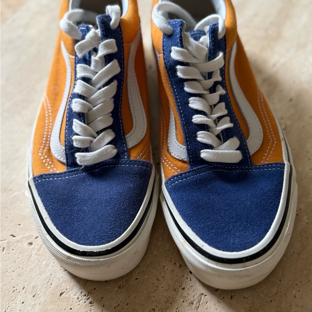 VANS Old Skool blue & orange kicks